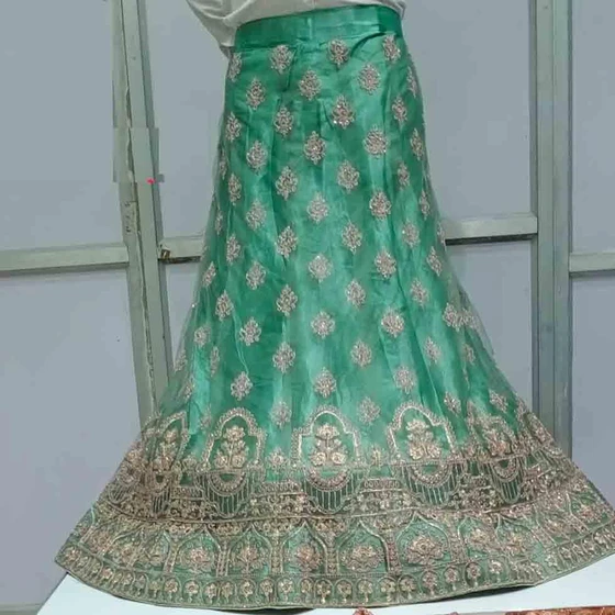 net-lehenga-choli-online-shopping.webp
