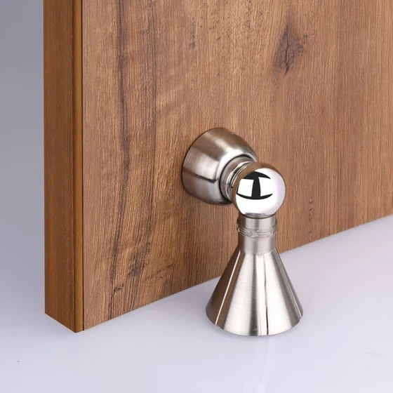 silver-door-magnet-1.webp