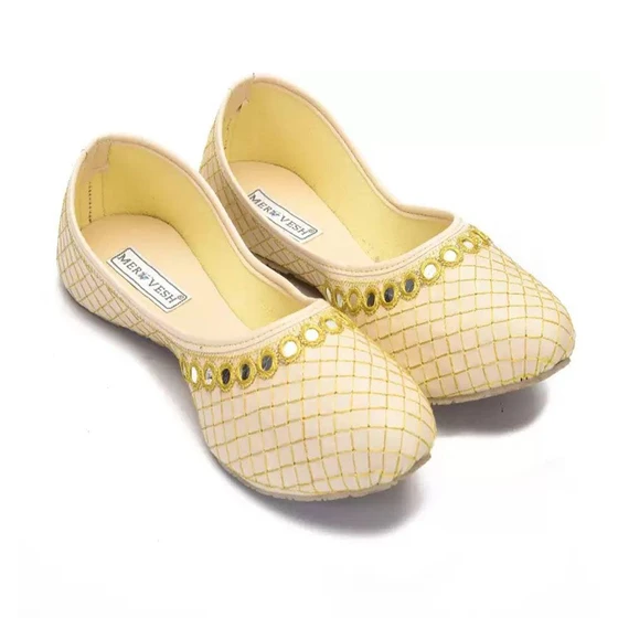 mojari-womens-shoes-online.webp