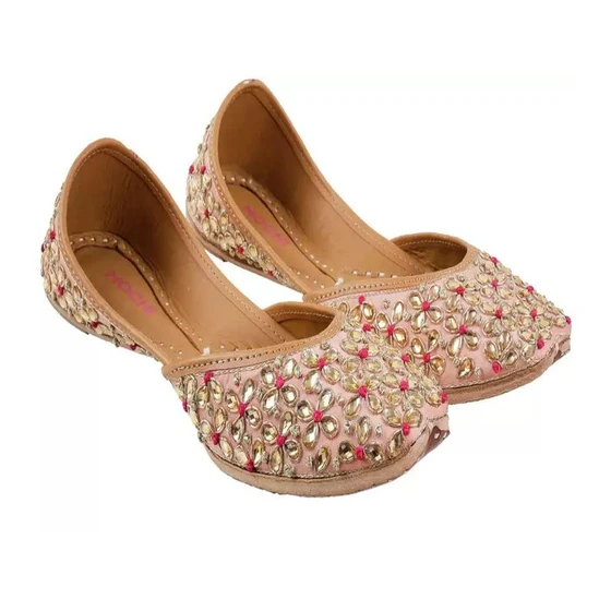 womens-jutti.webp