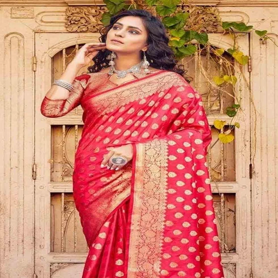 banarasi-sarees-silk.webp