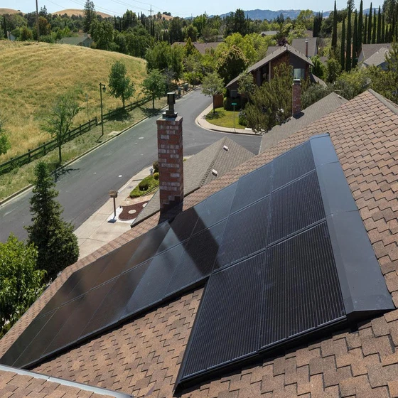 tesla-solar-shingles-2.webp