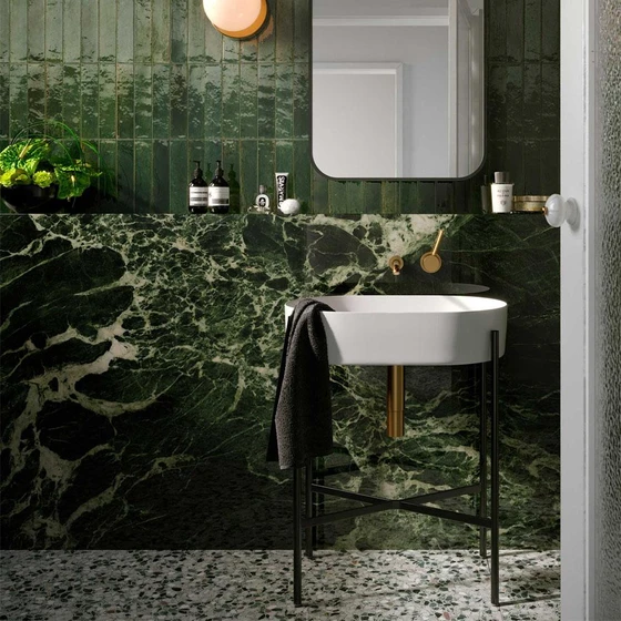 green-marble-effect-tiles-2.webp