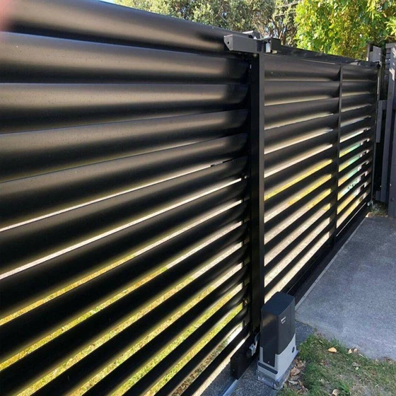 horizontal-louvered-fence-panels-2.webp