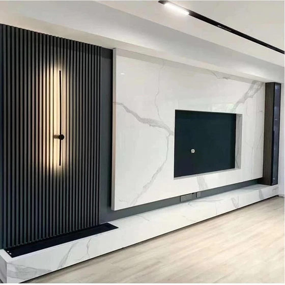 white-louvered-panel-2.webp