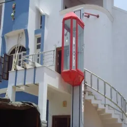 Structured elevator with ACP covering, Capacity 408 kg 1360 kg in 136 kg
