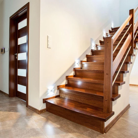 wooden-indoor-staircase-2.webp