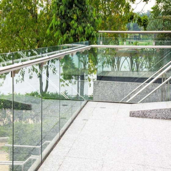 glass-balcony-railings-2.webp