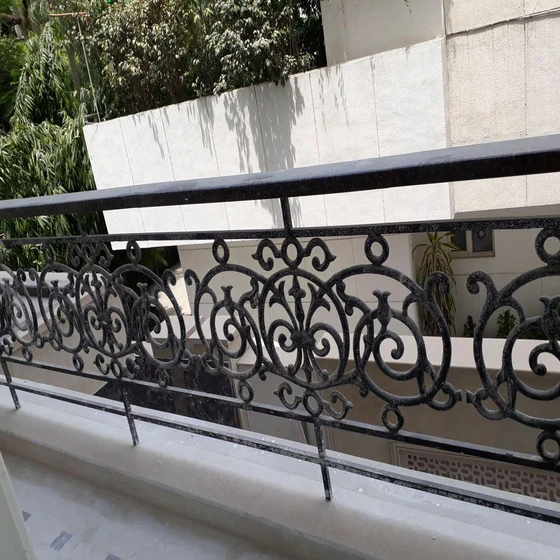 home-balcony-railings-2.webp