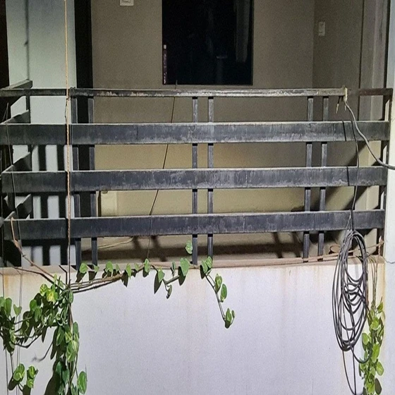 iron-balcony-railing-1.webp
