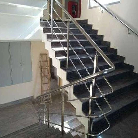 stairs-modular-railing-2.webp