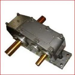 Cast Iron Bevel Gearbox, Power 5500 Kw