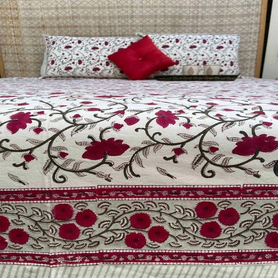 Hand Block BedSheet — Cotton material 1 5 2 Kg weight