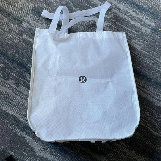 white-snap-button-bags-2.webp