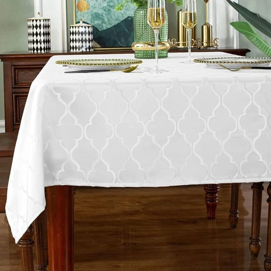 polyester-table-cover-2.webp