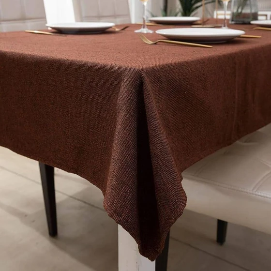 poly-plain-table-cover-2.webp