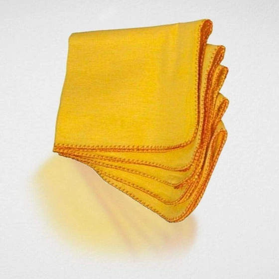 yellow-cloth-duster-2.webp