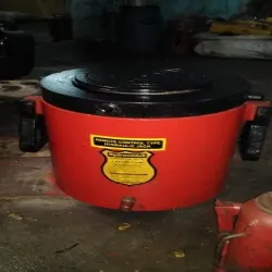Hydraulic Pressure Jack, Capacity 1000 Ton, 1-10 Ton