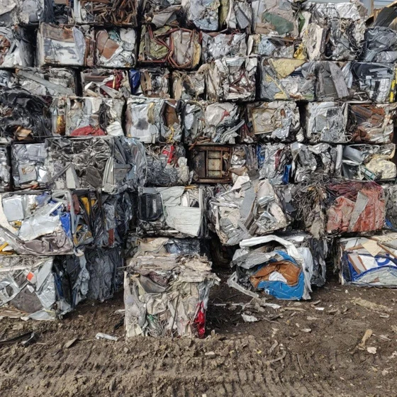 mild-steel-bundle-scrap-2.webp