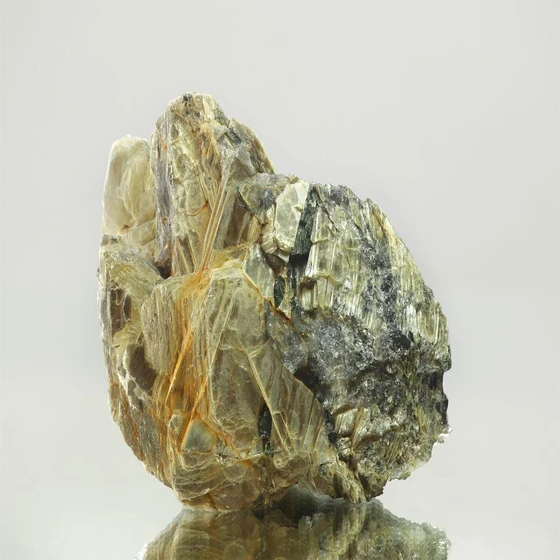 mineral-ore-2.webp