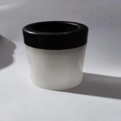 Domal Stopper, Material Plastic