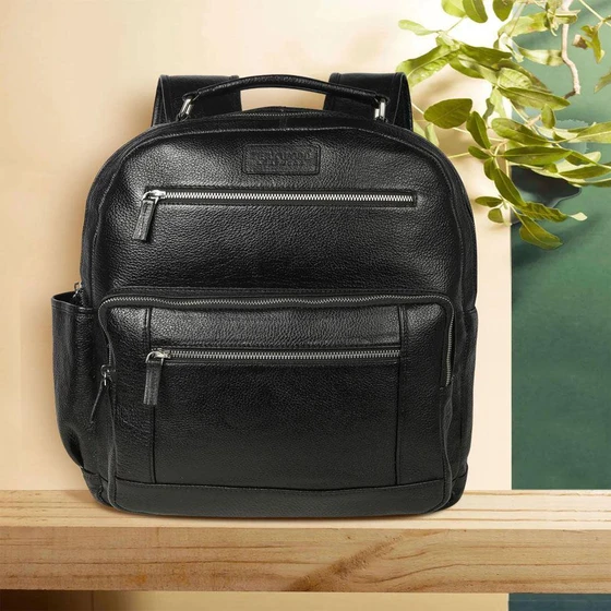 leather-unisex-bag-2.webp