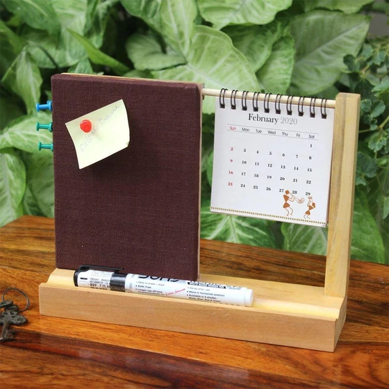 wooden-desk-calender-2.webp