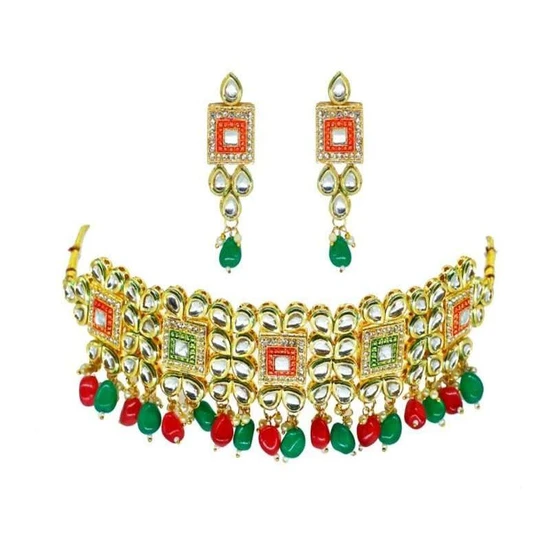 choker-necklace-for-woman.webp
