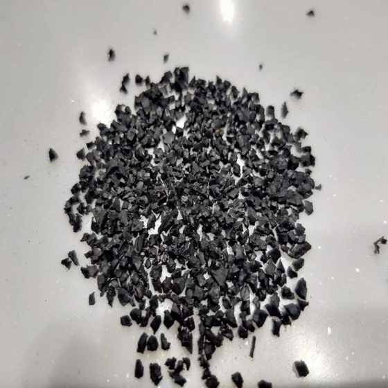 black-crumbs-rubbers-2.webp