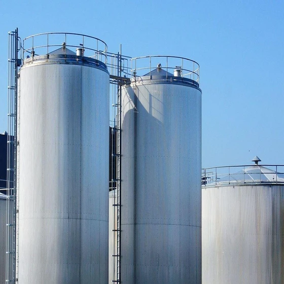 tanks-chemical-stainless-steel-2.webp