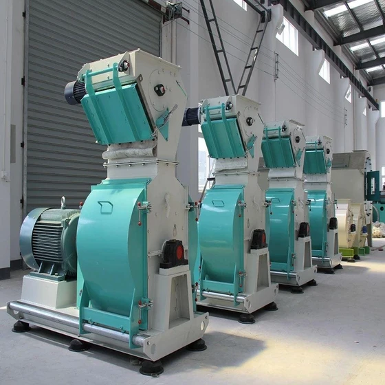 automatic-cattle-feed-grinder-2.webp