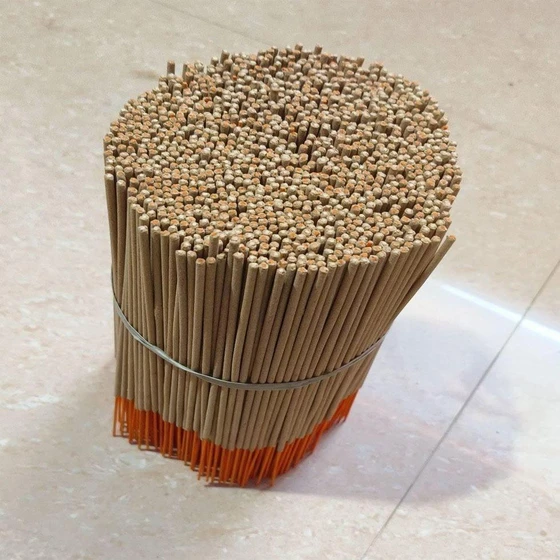 bamboo-out-incense-sticks-2.webp