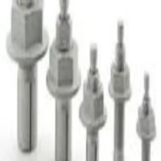 manufacturers-bolts-heavy-duty-9GU5qwcY.webp