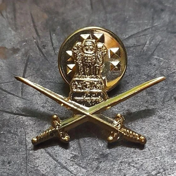 brass-military-badge-2.webp
