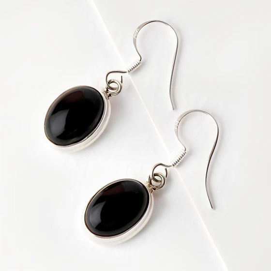 sterling-onyx-earring-1.webp
