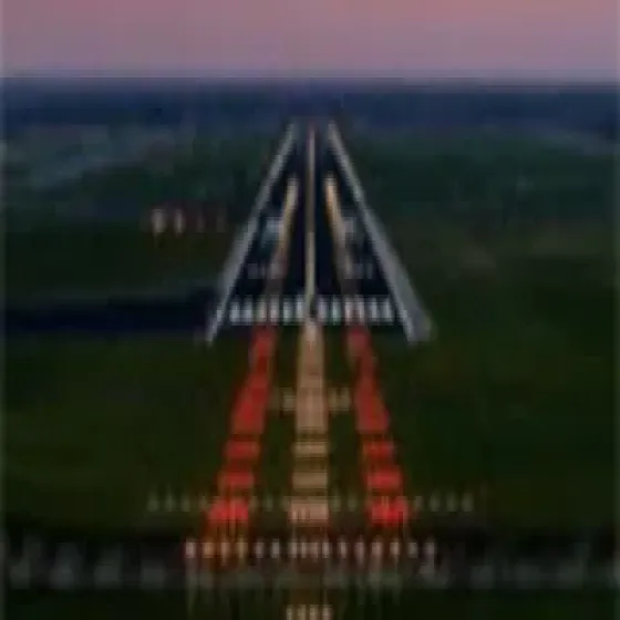 manufacturers-airport-light-6NuPw4BP.webp