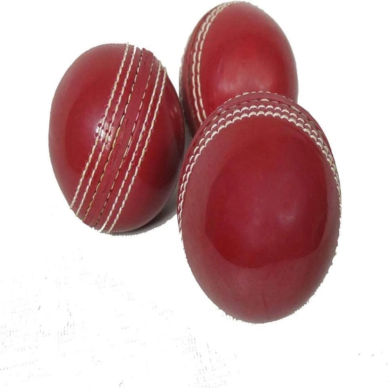 practice-cricket-balls-2.webp