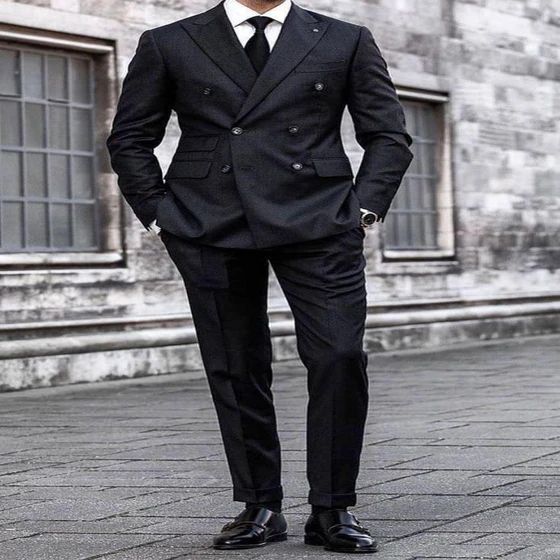 double-breasted-suit-2.webp