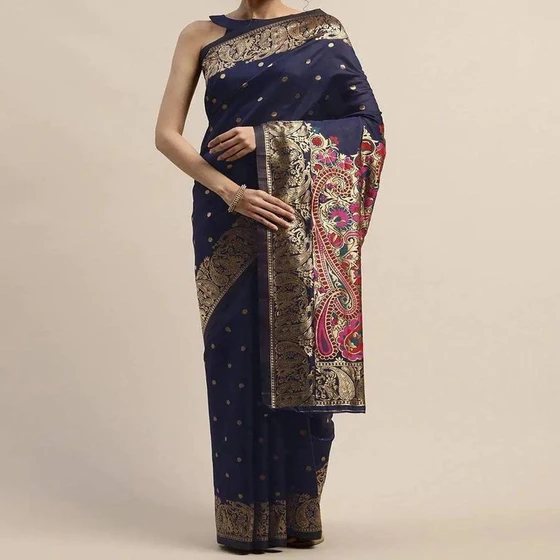 ladies-rabri-malmal-saree-2.webp