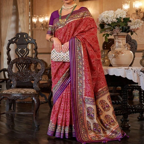 designer-bandhani-saree-2.webp