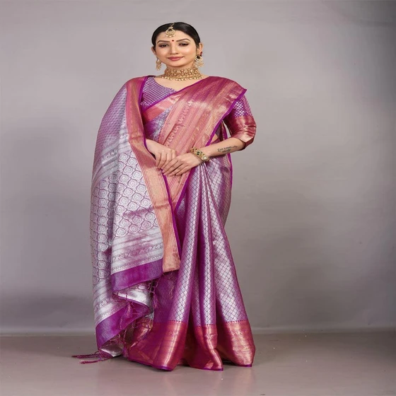 silver-gold-zari-sarees-2.webp