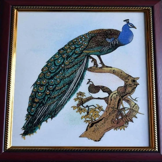 peacock-gemstone-painting-2.webp