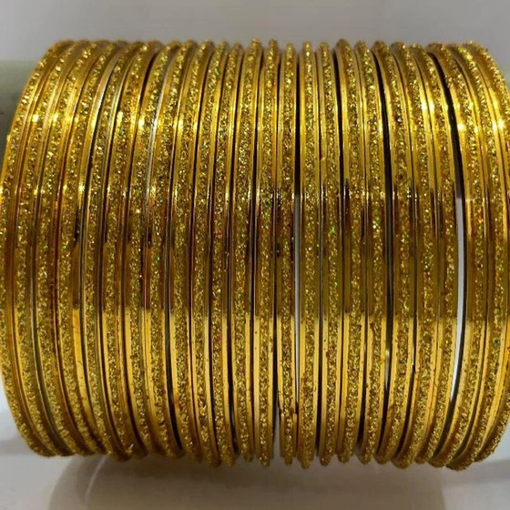 golden-glass-bangles-2.webp