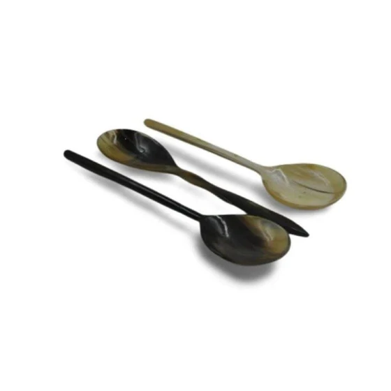 serving-horn-spoon-2.webp