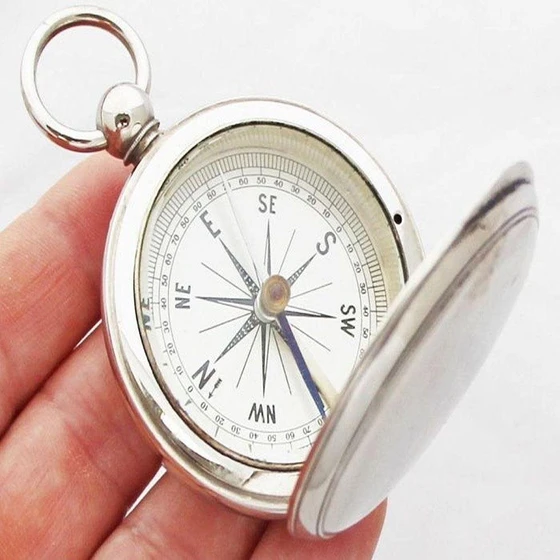 vintage-pocket-compass-2.webp