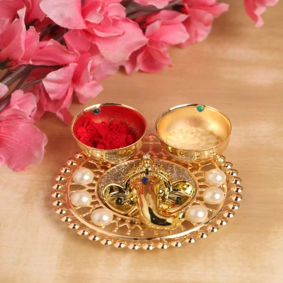 Haldi Kumkum Stand — Silver colour polished finishing