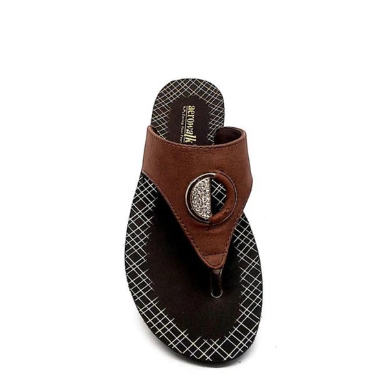 women-flat-slipon-sandel-2.webp