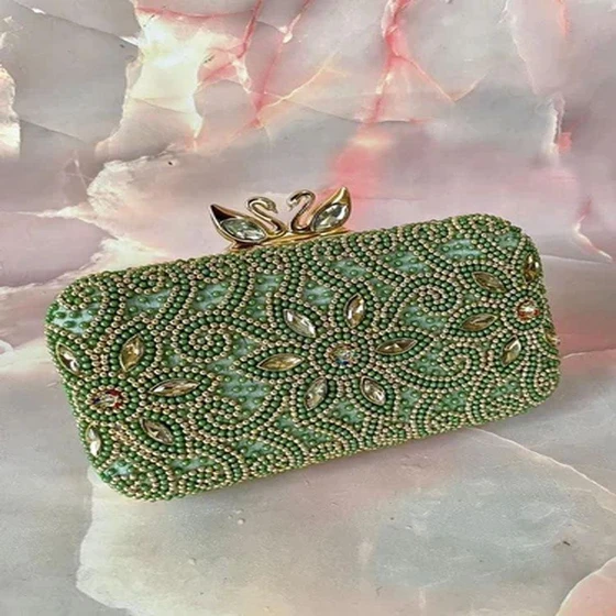 beaded-embroidered-clutch-2.webp