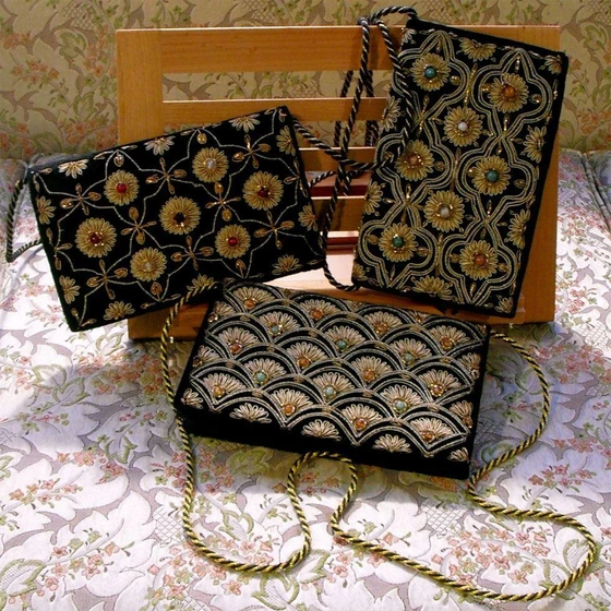 beaded-embroidered-handbags-2.webp