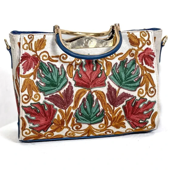 embroidered-ladies-handbag-2.webp